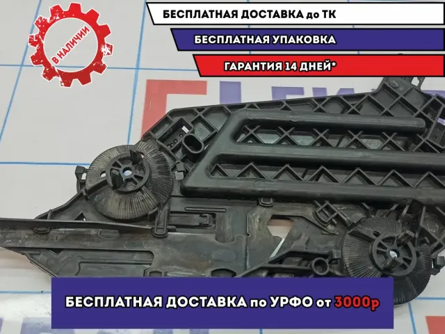 Кронштейн фары правый Skoda Octavia (A5) 17035202.