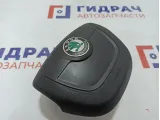 Подушка безопасности в рулевое колесо Skoda Octavia (A5) 5J0880201K3X1.