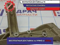 Кронштейн переднего рычага правый Skoda Octavia (A5) 1K0199296E.