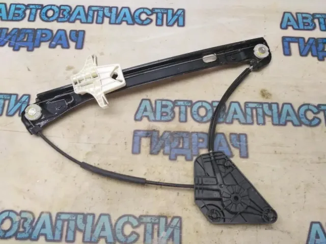 Стеклоподьемник задний правый Skoda Rapid 5JA839462 Отличное состояние