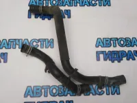 Патрубок радиатора  Skoda Rapid 6R0122101AS Отличное состояние Двойной.
