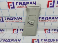 Обшивка стойки средней правой верхняя Skoda Rapid (NH3) 5JA867244Y20