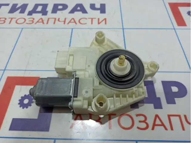 Моторчик стеклоподъемника задний правый Skoda Rapid (NH3) 5JA959812H