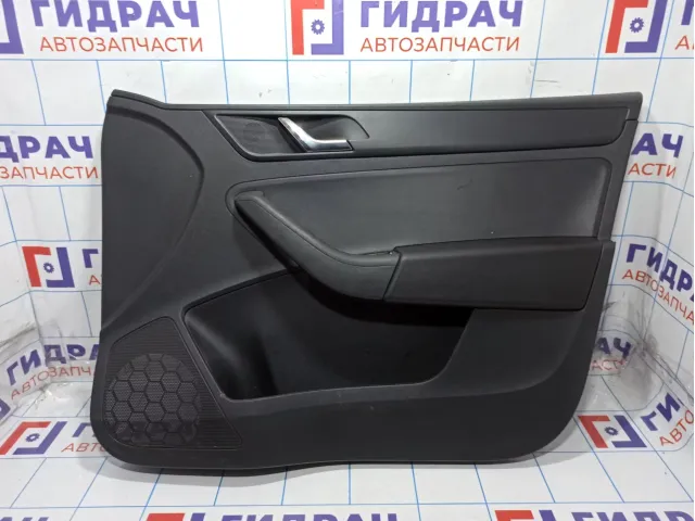 Обшивка двери передней правой Skoda Rapid (NH3) 60U867014CCCI