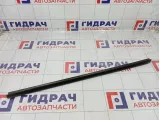 Уплотнитель стекла переднего левого Skoda Rapid (NH3) 5JA837479B