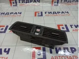 Дефлектор воздушный центральный Skoda Rapid (NH3) 5JA820951CRYP