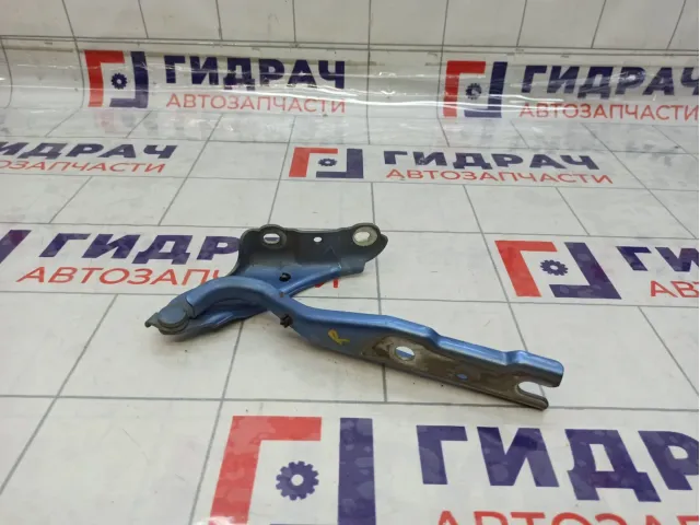 Петля капота правая Skoda Rapid (NH3) 5JA823302A