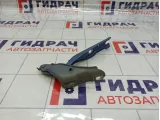 Петля капота правая Skoda Rapid (NH3) 5JA823302A