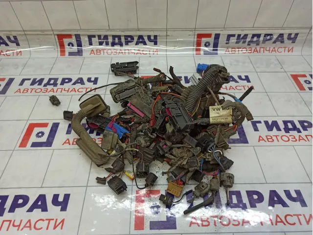 Фишка (разъем) Skoda Rapid (NH3)