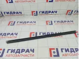 Уплотнитель стекла переднего левого Skoda Rapid 5JA837479B