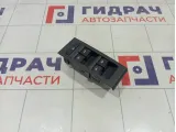 Блок управления стеклоподъемниками Skoda Rapid 6V1959857AWHS