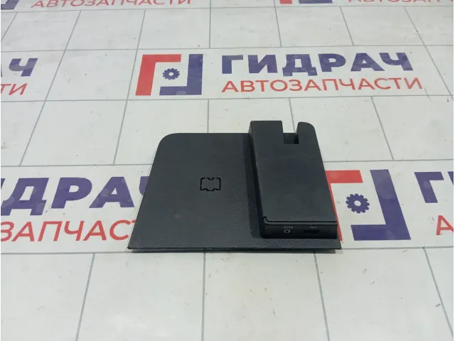 Разъем USB AUX Skoda Rapid 5JB035727