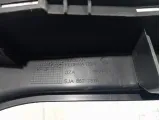 Кронштейн задней полки левый Skoda Rapid 5JA867761A