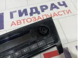 Блок управления климатической установкой Skoda Rapid 5JA907044D