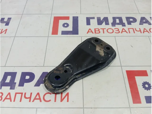 Кронштейн балки передний правый Skoda Rapid 6R0199518