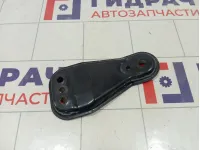 Кронштейн балки передний левый Skoda Rapid 6R0199517