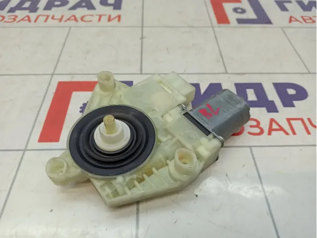 Моторчик стеклоподъемника задний левый Skoda Rapid (NH3) 5JA959811L