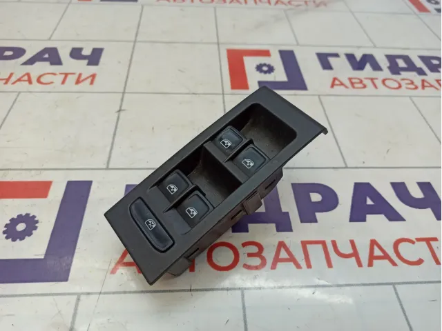 Блок управления стеклоподъемниками Skoda Rapid (NH3) 6V1959857AWHS