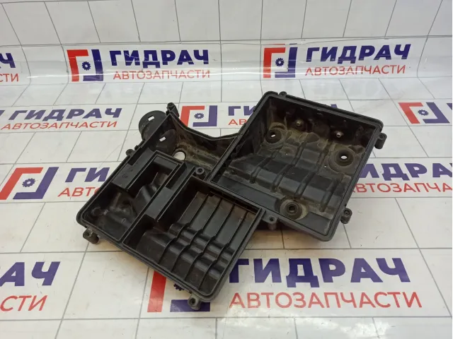Корпус воздушного фильтра Skoda Rapid (NH3) 04E129607P