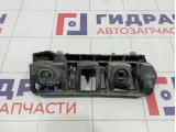 Направляющая заднего бампера правая Skoda Rapid (NH3) 5JH807394A