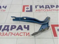 Петля капота правая Skoda Rapid (NH3) 5JA823302A