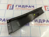 Накладка стойки центральной левой Skoda Rapid (NH3) 5JA853289. Дефекты.
