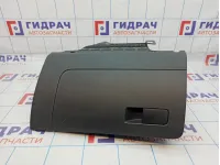 Бардачок Skoda Rapid (NH3) 6OU857264. Царапины.