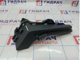 Держатель задней полки правый Skoda Rapid (NH3) 5JA867762A. Царапины.