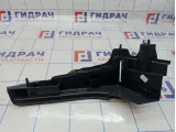 Держатель задней полки правый Skoda Rapid (NH3) 5JA867762A. Царапины.