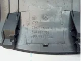 Обшивка двери багажника Skoda Rapid (NH3) 5JA867755. Царапины.