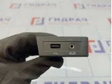 Разъем USB AUX Skoda Rapid (NH3) 5JB035727. Царапины.