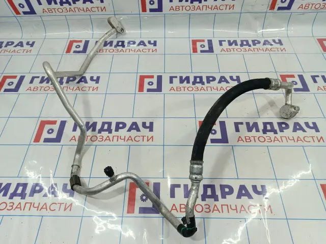 Трубка кондиционера Skoda Rapid (NH3) 6C0820743AF. Дефект.