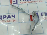 Петля капота левая Skoda Rapid (NH3) 5JA823301A.