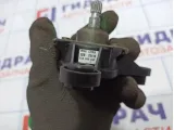 Привод стеклоподъемник механанического правый Skoda Rapid (NH3) 5JA839040.