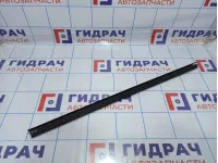 Уплотнитель стекла двери передней правой Skoda Rapid (NH3) 5JA837480B.