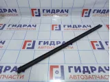 Уплотнитель стекла двери передней правой Skoda Rapid (NH3) 5JA837480B.