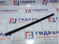 Уплотнитель стекла двери задней левой Skoda Rapid (NH3) 5JA839479B.