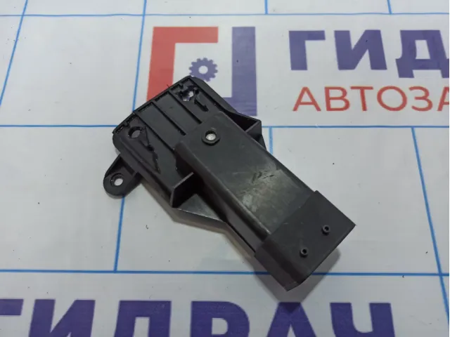 Блок управления вентилятором охлаждения двигателя Skoda Rapid (NH3) 5J0919506.
