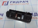 Кронштейн заднего бампера левый Skoda Rapid (NH3) 5JH807393A.
