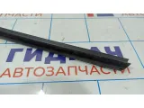Уплотнитель стекла двери переднего левого Skoda Rapid 5JA837479B.
