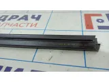 Уплотнитель стекла двери заднего левого Skoda Rapid 5JA839479B.
