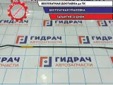 Держатель капота Skoda Rapid 5JA823363B.