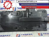Защита антигравийная левая Skoda Rapid 6RA825201. Дефект.