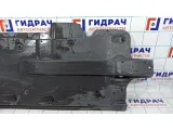 Защита антигравийная левая Skoda Rapid 6RA825201. Дефект.