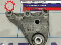 Кронштейн опоры двигателя правой Skoda Rapid 6R0199185A.