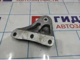 Кронштейн опоры двигателя правой Skoda Rapid 6R0199185A.