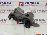 Кронштейн генератора Skoda Superb (3T) 06J903143AH