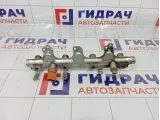 Рейка топливная (рампа) Skoda Superb (3T) 06J133317M