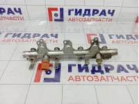 Рейка топливная (рампа) Skoda Superb (3T) 06J133317M