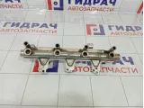 Рейка топливная (рампа) Skoda Superb (3T) 06J133317M